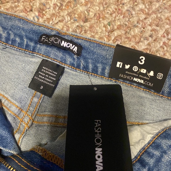 Blue jean shorts - Picture 3 of 3